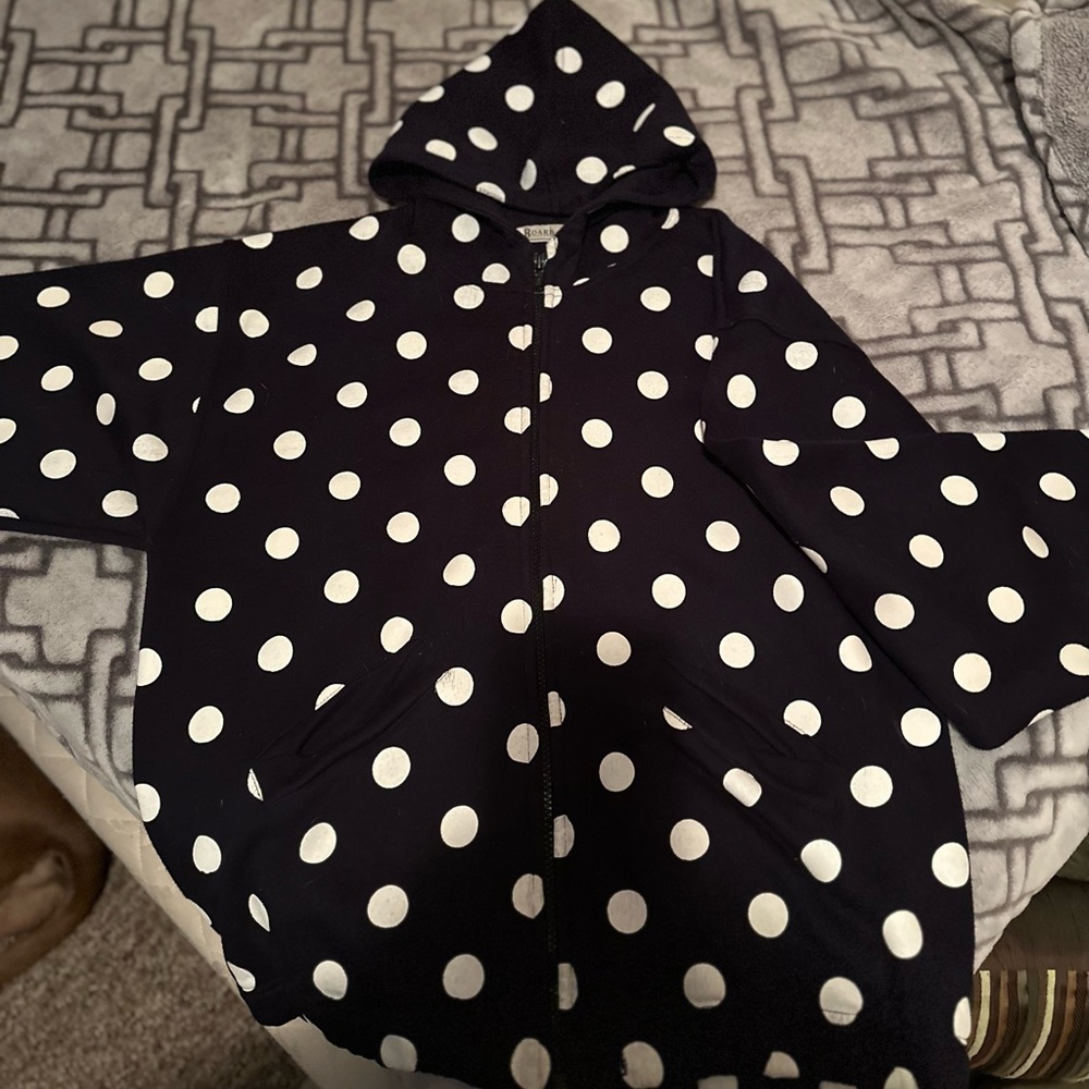 I’m seeing dots!!! Any polka-dot fans? Extremely cozy and soft inside.